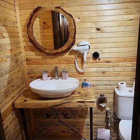 Vrasna 1 Hotel *